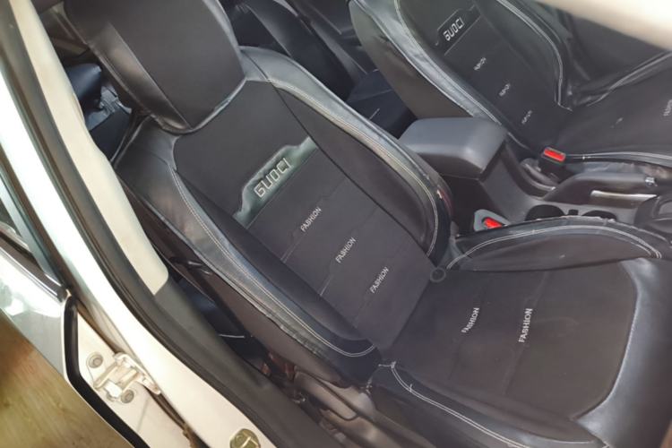 Used Chevrolet Trax 2019 Redline 335T CVT Top-Tier Model China VI Standard Right Front Seat