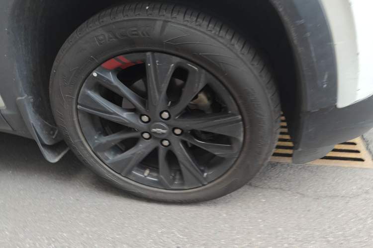Used Chevrolet Trax 2019 Redline 335T CVT Top-Tier Model China VI Standard Right Front Wheel Hub