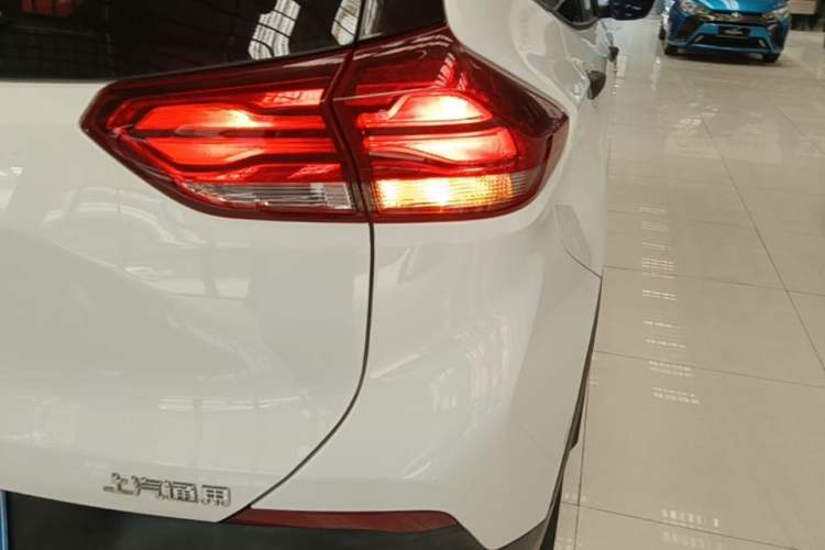 Used Chevrolet Trax 2019 325T Automatic Sport Edition China VI Standard Right Rear Taillight