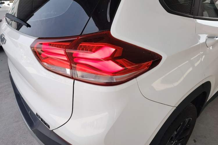 Used Chevrolet Trax 2019 Redline 335T CVT Top-Tier Model China VI Standard Right Rear Taillight