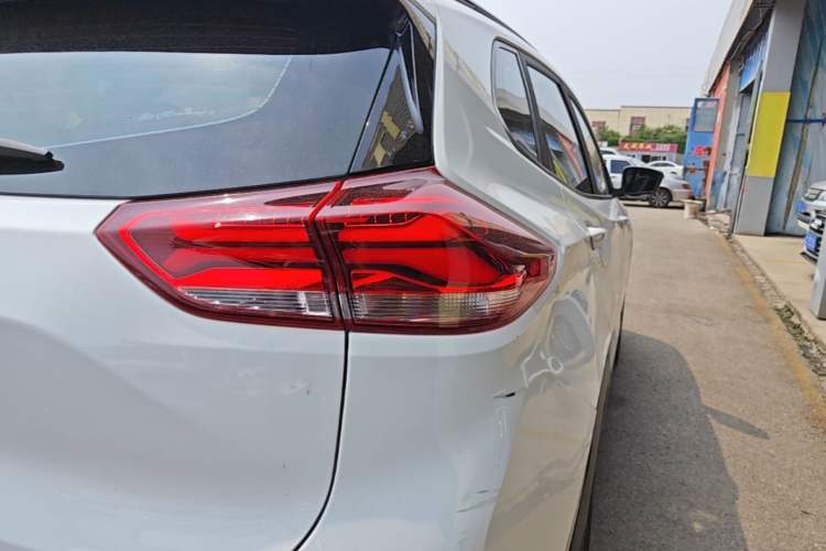 Used Chevrolet Trax 2019 Redline 335T CVT Top-Tier Model China VI Standard Right Rear Taillight