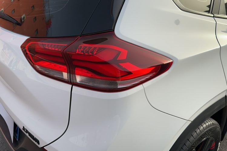Used Chevrolet Trax 2019 Redline 335T CVT Luxury Edition China VI Standard Right Rear Taillight