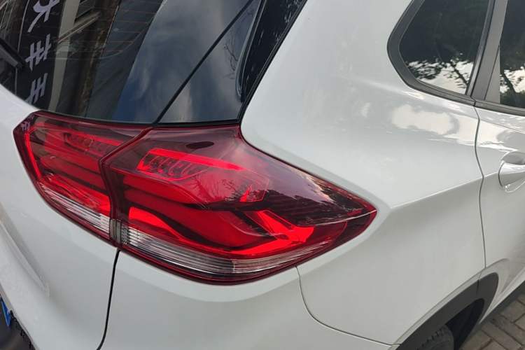 Used Chevrolet Trax 2019 Redline 325T Automatic Fun Edition China VI Standard Right Rear Taillight