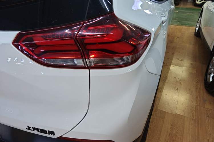 Used Chevrolet Trax 2019 Redline 335T CVT Top-Tier Model China VI Standard Right Rear Taillight