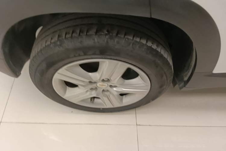 Used Chevrolet Trax 2019 325T Automatic Sport Edition China VI Standard Right Rear Wheel Hub