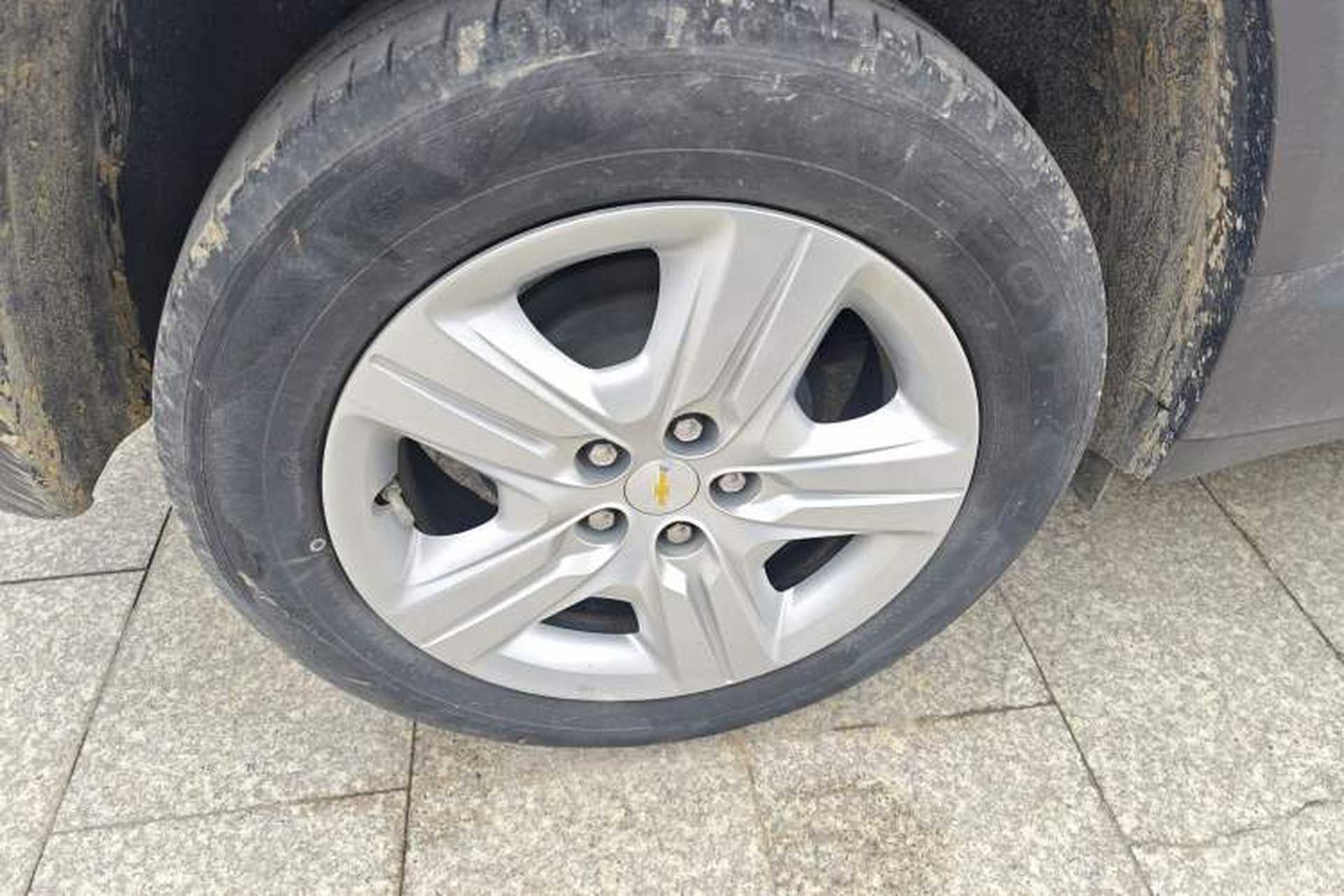 Used Chevrolet Trax 2019 325T Automatic Sport Edition China VI Standard Right Rear Wheel Hub