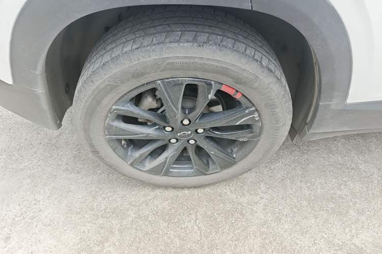 Used Chevrolet Trax 2019 Redline 325T Automatic Fun Edition China VI Standard Right Rear Wheel Hub