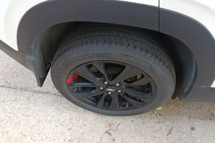 Used Chevrolet Trax 2019 Redline 335T CVT Luxury Edition China VI Standard Right Rear Wheel Hub