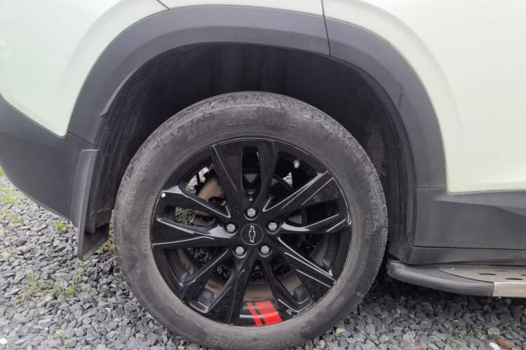 Used Chevrolet Trax 2019 Redline 335T CVT Luxury Edition China VI Standard Right Rear Wheel Hub