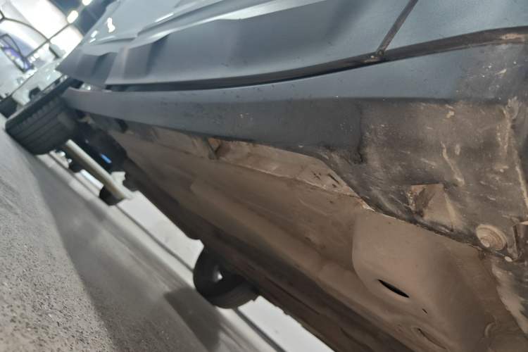 Used Chevrolet Trax 2019 Redline 325T Automatic Fun Edition China VI Standard Right Side Sill