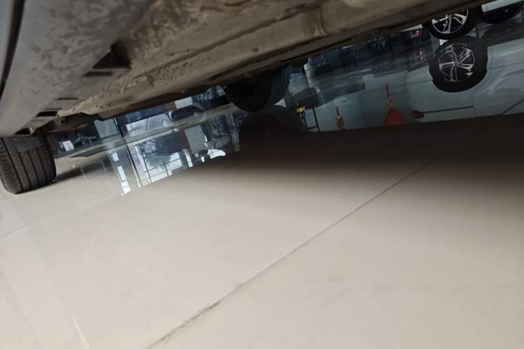 Used Chevrolet Trax 2019 Redline 335T CVT Top-Tier Model China VI Standard Right Side Sill