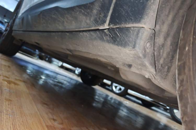 Used Chevrolet Trax 2019 Redline 335T CVT Top-Tier Model China VI Standard Right Side Sill