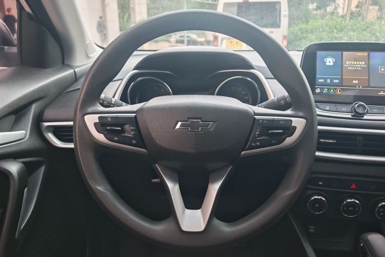 Used Chevrolet Trax 2019 Redline 335T CVT Top-Tier Model China VI Standard Steering Wheel