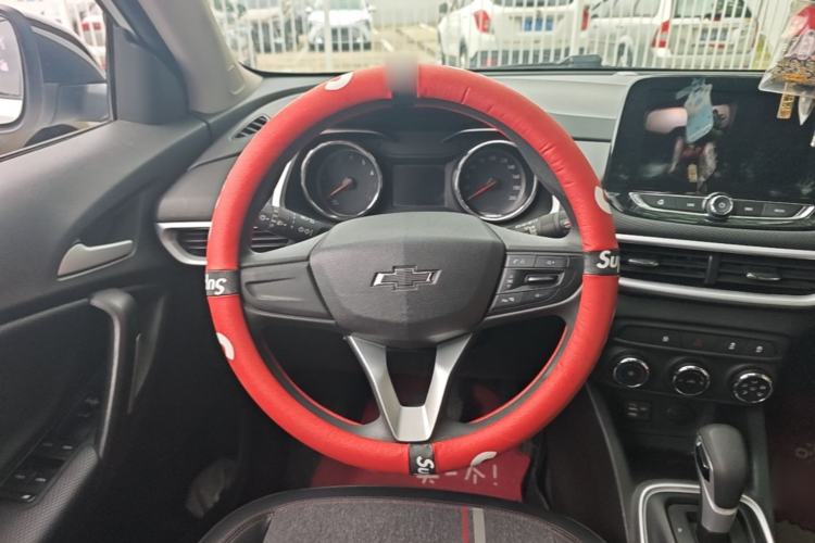 Used Chevrolet Trax 2019 Redline 325T Automatic Fun Edition China VI Standard Steering Wheel