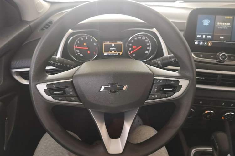Used Chevrolet Trax 2019 Redline 335T CVT Top-Tier Model China VI Standard Steering Wheel