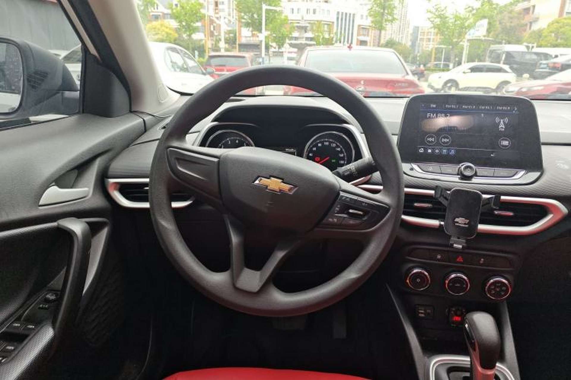 Used Chevrolet Trax 2019 325T Automatic Sport Edition China VI Standard Steering Wheel