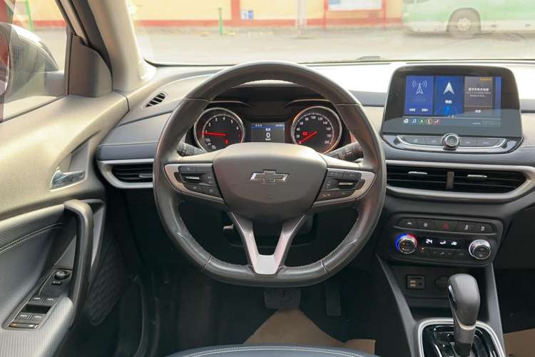 Used Chevrolet Trax 2019 Redline 335T CVT Luxury Edition China VI Standard Steering Wheel