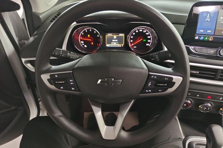 Used Chevrolet Trax 2019 Redline 335T CVT Top-Tier Model China VI Standard Steering Wheel