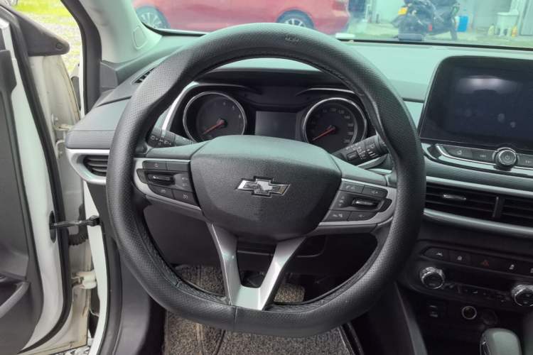 Used Chevrolet Trax 2019 Redline 335T CVT Luxury Edition China VI Standard Steering Wheel