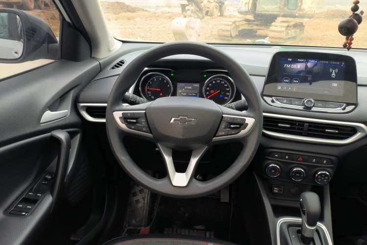 Used Chevrolet Trax 2019 Redline 335T CVT Top-Tier Model China VI Standard Steering Wheel