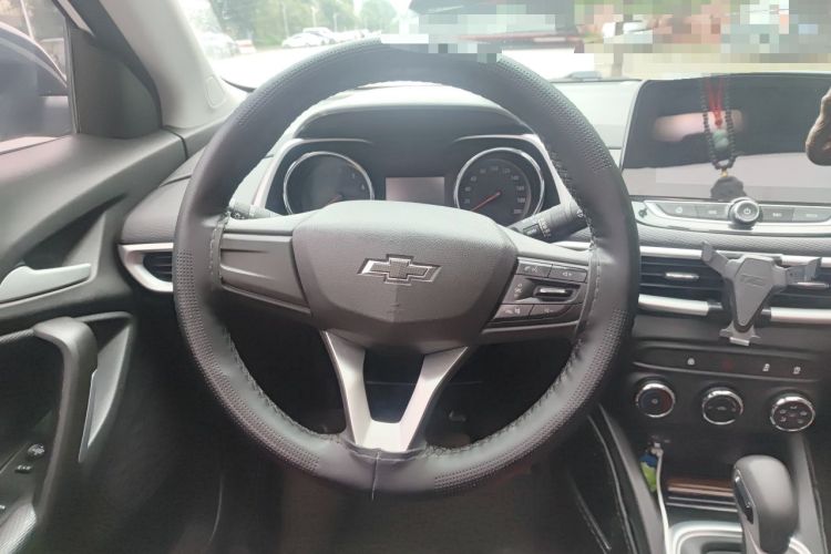 Used Chevrolet Trax 2019 Redline 325T Automatic Fun Edition China VI Standard Steering Wheel