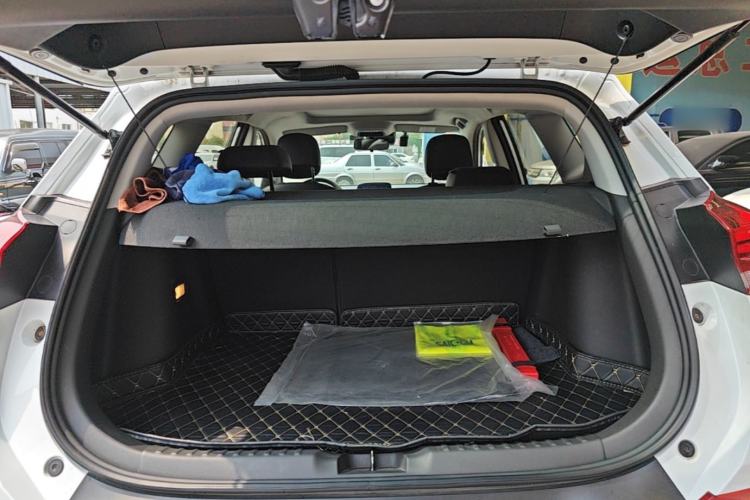 Used Chevrolet Trax 2019 Redline 335T CVT Top-Tier Model China VI Standard Trunk