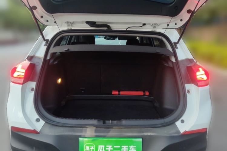 Used Chevrolet Trax 2019 Redline 335T CVT Luxury Edition China VI Standard Trunk