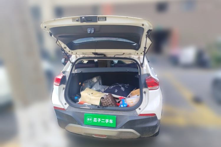 Used Chevrolet Trax 2019 Redline 325T Automatic Fun Edition China VI Standard Trunk
