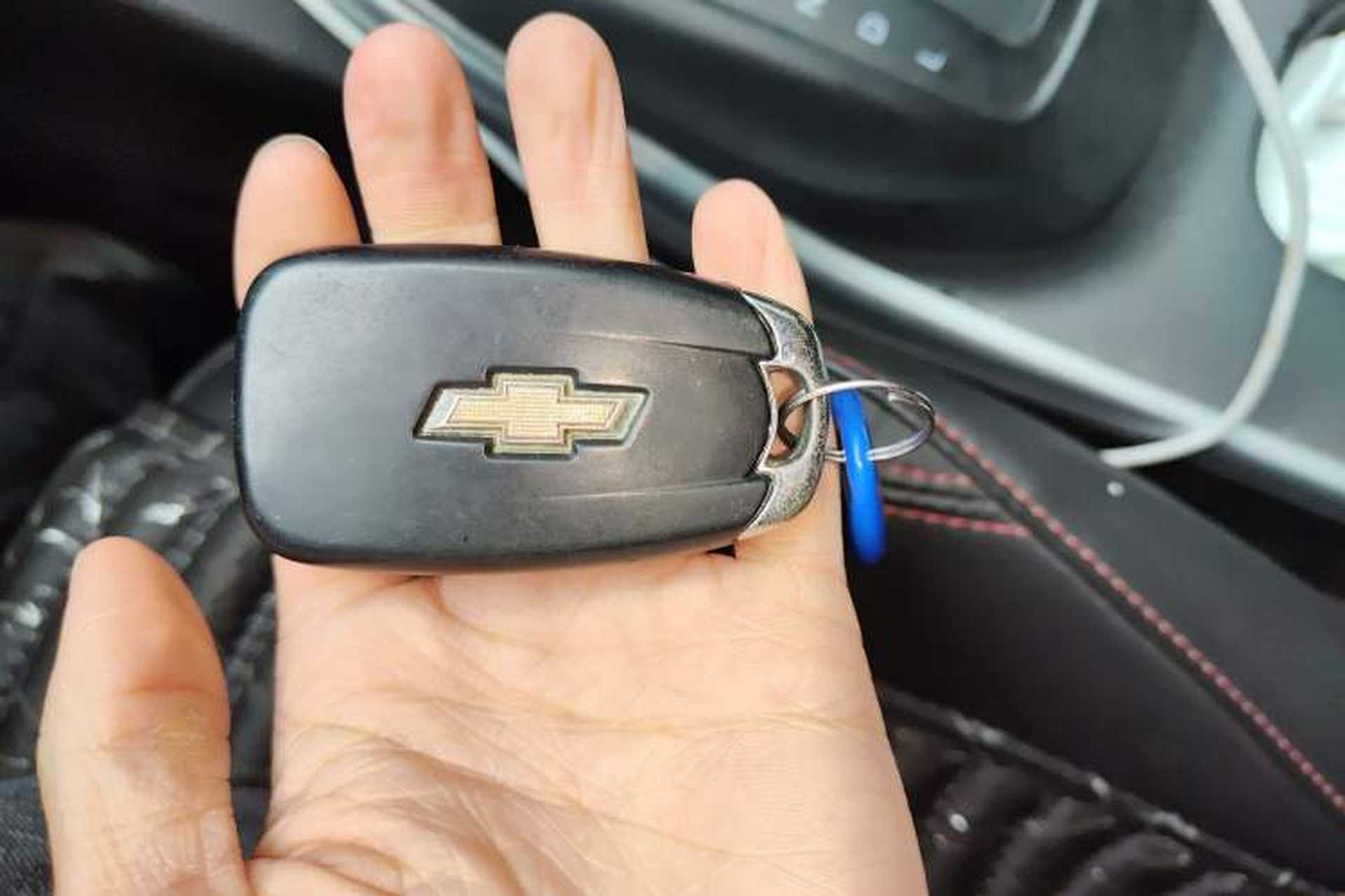 Used Chevrolet Trax 2019 Redline 325T Automatic Fun Edition China VI Standard Vehicle Key