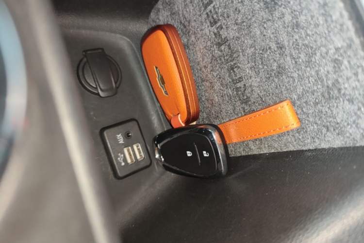 Used Chevrolet Trax 2019 Redline 325T Automatic Fun Edition China VI Standard Vehicle Key