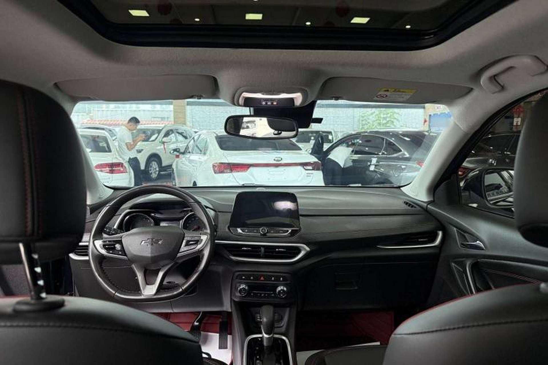Used Chevrolet Trax 2021 Redline 335T CVT Luxury Edition China VI Standard Interior 3