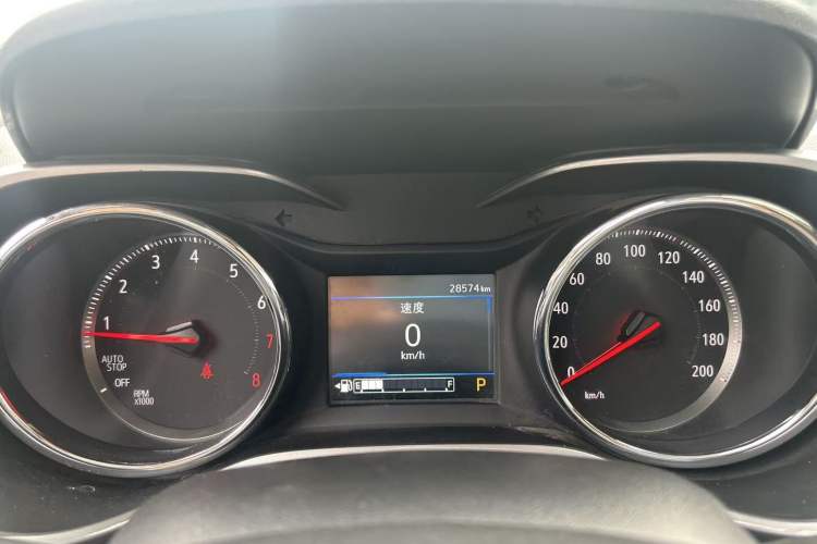 Used Chevrolet Trax 2021 Redline 335T CVT Luxury Edition China VI Standard Odometer Close Up