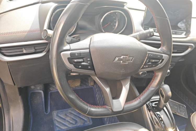 Used Chevrolet Trax 2021 Redline 335T CVT Luxury Edition China VI Standard Steering Wheel