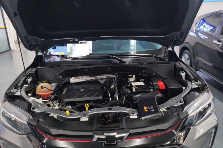 Used Chevrolet Trax 2021 Redline 335T CVT Top-Tier Model China VI Standard Engine Bay