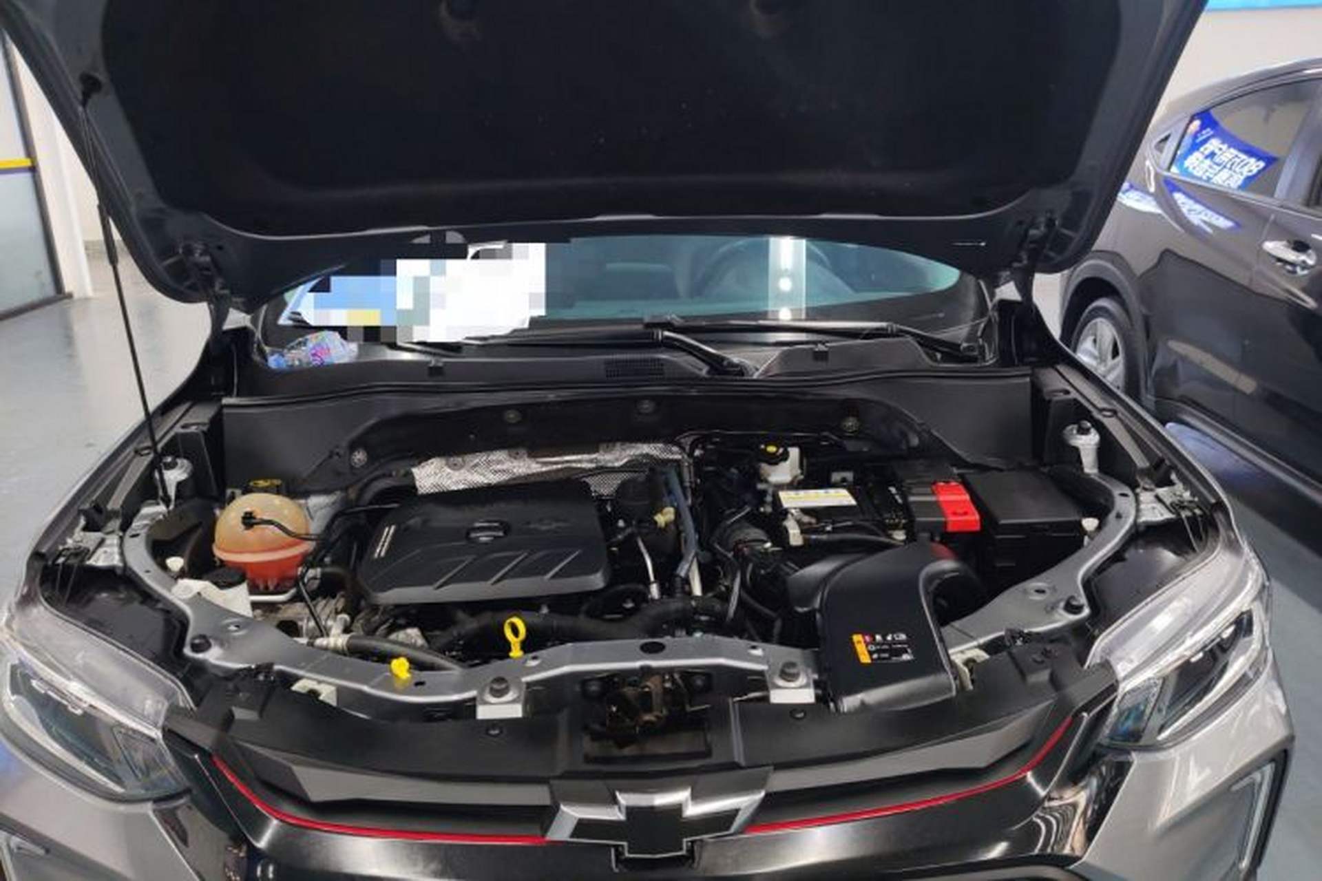 Used Chevrolet Trax 2021 Redline 335T CVT Top-Tier Model China VI Standard Engine Bay