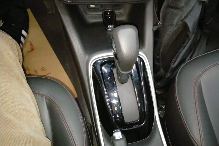 Used Chevrolet Trax 2021 Redline 335T CVT Luxury Edition China VI Standard Gear Lever