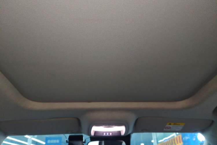Used Chevrolet Trax 2021 Redline 335T CVT Top-Tier Model China VI Standard Headliner