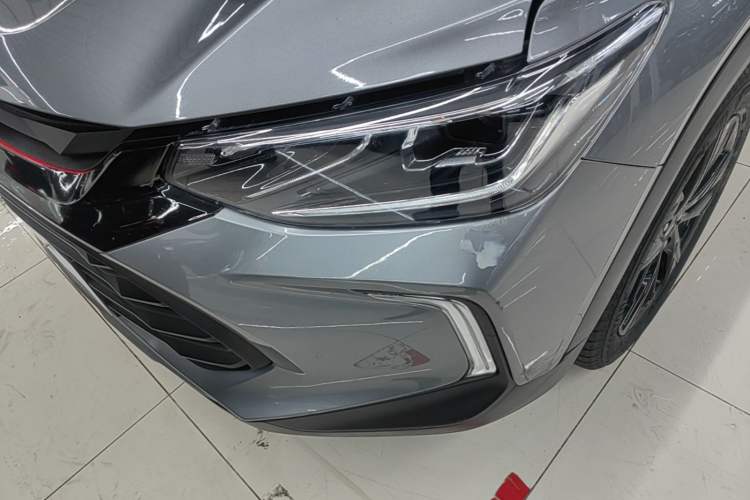 Used Chevrolet Trax 2021 Redline 335T CVT Top-Tier Model China VI Standard Left Front Headlight