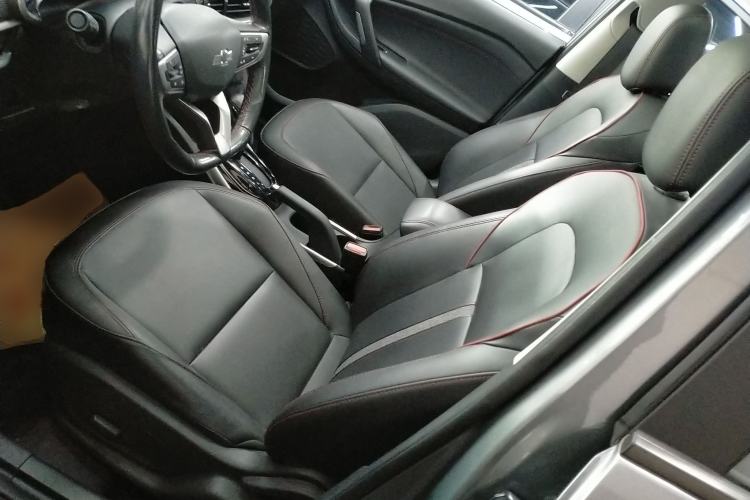 Used Chevrolet Trax 2021 Redline 335T CVT Luxury Edition China VI Standard Left Front Seat