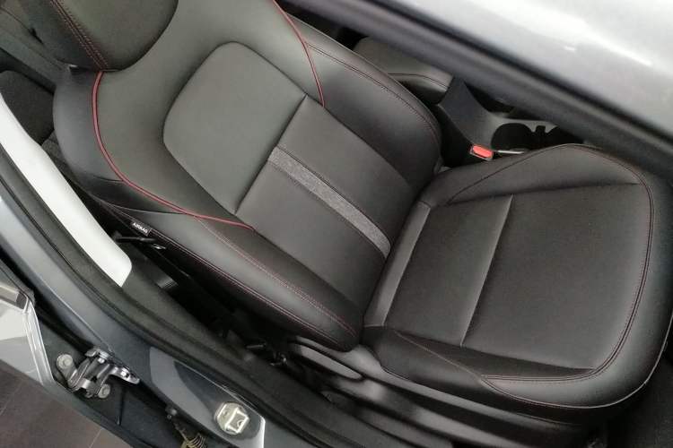 Used Chevrolet Trax 2021 Redline 335T CVT Luxury Edition China VI Standard Right Front Seat