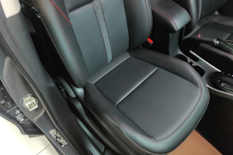 Used Chevrolet Trax 2021 Redline 335T CVT Top-Tier Model China VI Standard Right Front Seat