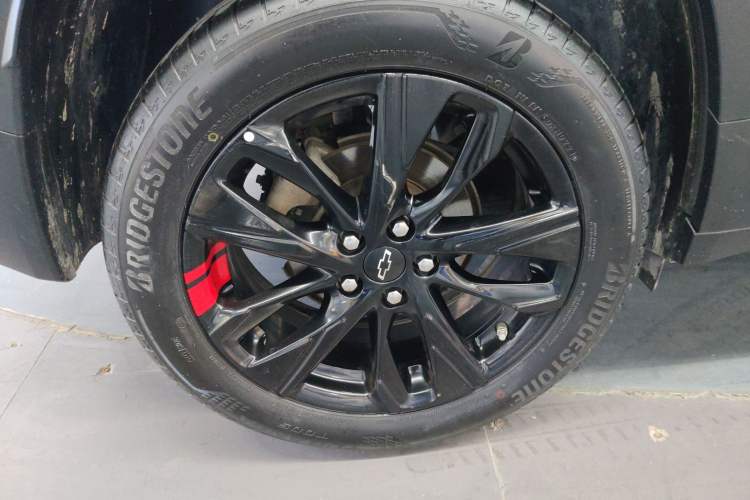 Used Chevrolet Trax 2021 Redline 335T CVT Top-Tier Model China VI Standard Right Rear Wheel Hub