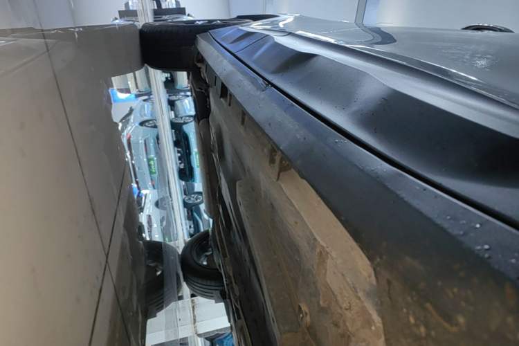 Used Chevrolet Trax 2021 Redline 335T CVT Top-Tier Model China VI Standard Right Side Sill