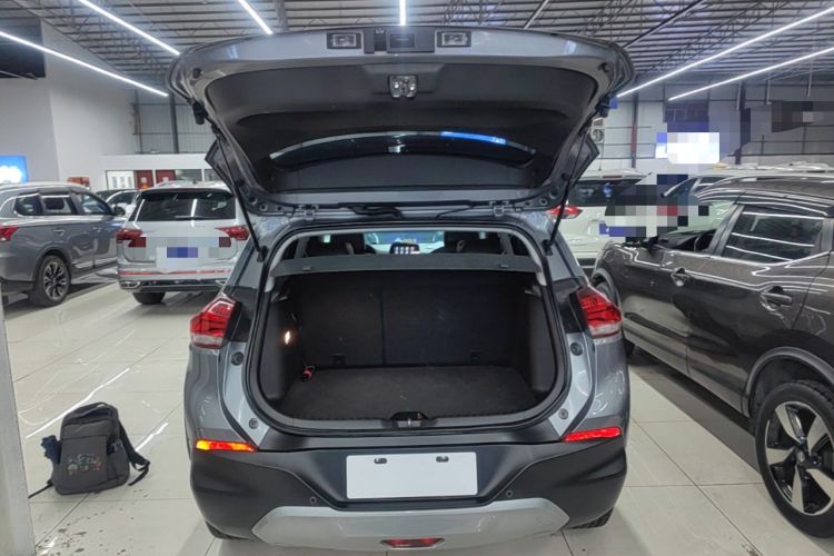Used Chevrolet Trax 2021 Redline 335T CVT Top-Tier Model China VI Standard Trunk