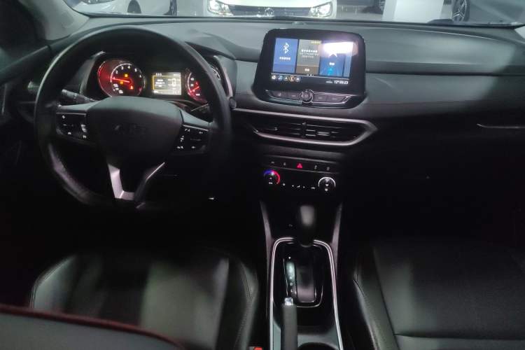 Used Chevrolet Trax 2021 Redline 335T CVT Top-Tier Model China VI Standard Interior 2