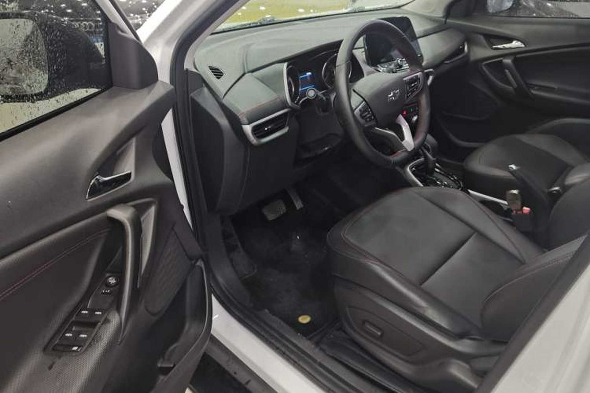 Used Chevrolet Trax 2021 Redline 335T CVT Luxury Edition China VI Standard Driver Seat