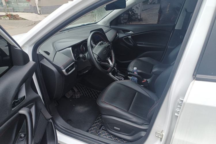 Used Chevrolet Trax 2021 Redline 335T CVT Luxury Edition China VI Standard Driver Seat