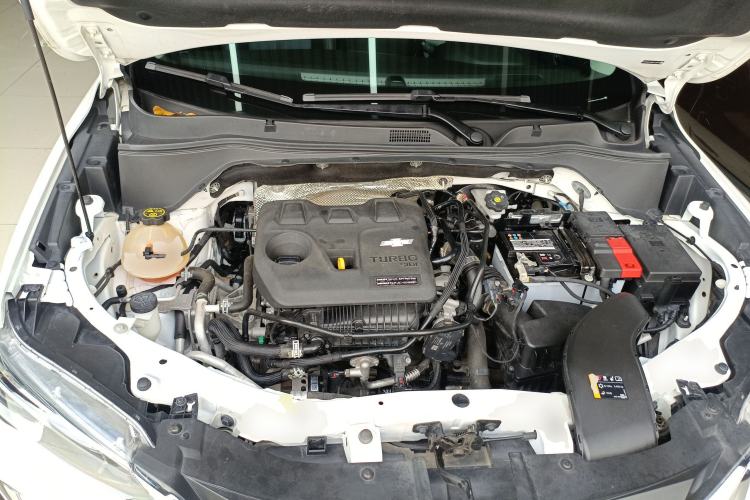 Used Chevrolet Trax 2021 325T Automatic Fun Edition China VI Standard Engine Bay