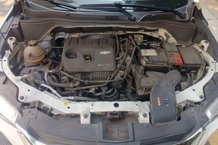 Used Chevrolet Trax 2021 325T Automatic Fun Edition China VI Standard Engine Bay