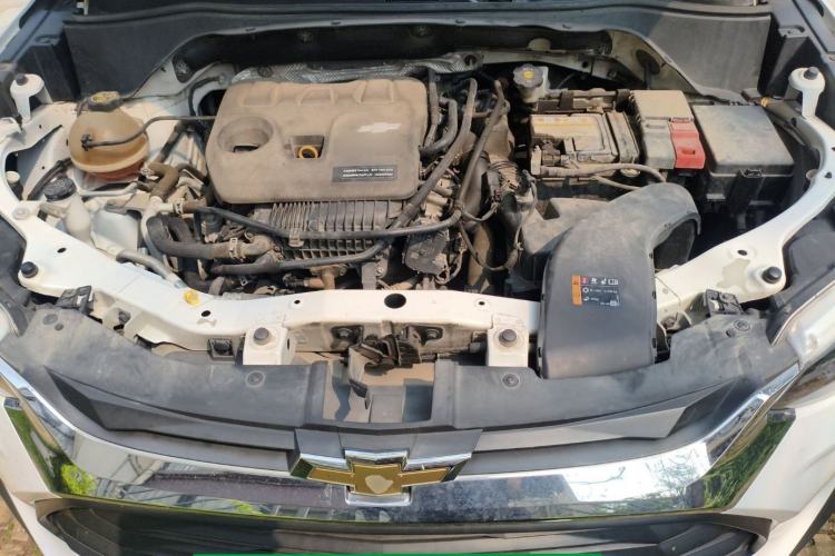 Used Chevrolet Trax 2021 325T Automatic Fun Edition China VI Standard Engine Bay